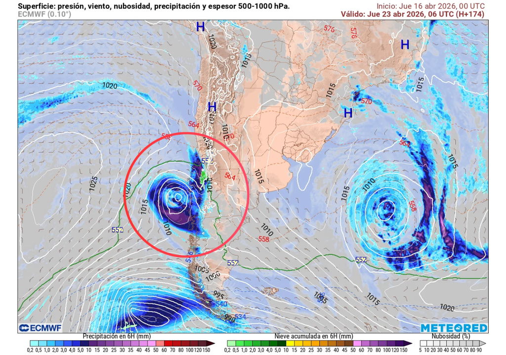 Precipitación (mm) para la madrugada del jueves 23 de abril 2026 (tonos azules dentro del círculo rojo).