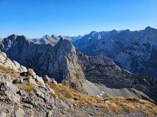 Meteorologe Markus Köss ist erstaunt: Dauerhoch bringt den Alpen Rekordwärme statt Schnee-wie lange noch?