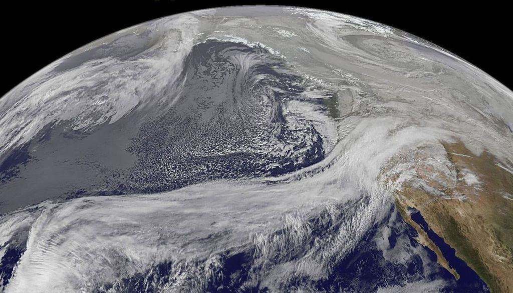 Gigantesco río atmosférico que conecta el archipiélago de Hawai con California, bautizado como el pineapple express (El expreso de la piña), captado en 2010 por el satélite GOES-11. Fuente: NOAA.