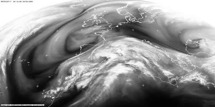 Ilustr. 6 (c). Imágenes de satélite de la formación de una DANA. Fuente: Universidad de Dundee, gentileza de www.meteored.com. - Imágenes en vapor de agua de la misma perturbación que teníamos anteriormente. Día 20 a las 18 UTC Ilustr. 6 (c). Imágenes de satélite de la formación de una DANA. Fuente: Universidad de Dundee, gentileza de www.meteored.com. - Imágenes en vapor de agua de la misma perturbación que teníamos anteriormente. Día 20 a las 18 UTC