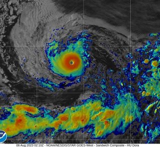 Los meteorólogos sorprendidos por el huracán anular Dora: nueva tormenta tropical Eugene