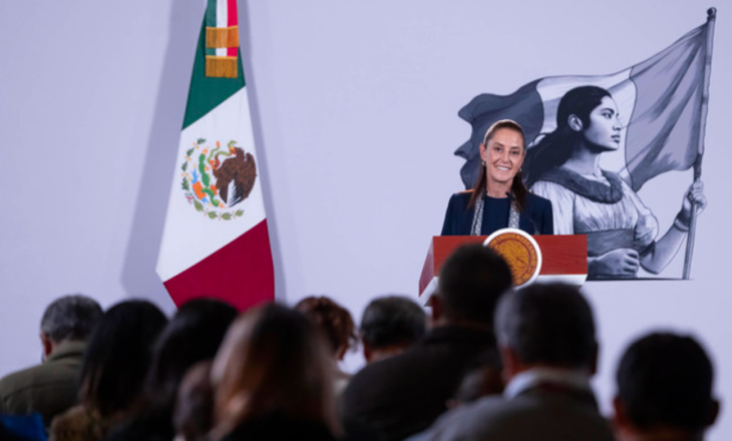El objetivo es recuperar la creatividad, y evitar este uso indiscriminado de las pantallas, argumentó la presidenta. Foto cortesía Gob.Mx. El objetivo es recuperar la creatividad, y evitar este uso indiscriminado de las pantallas, argumentó la presidenta. Foto cortesía Gob.Mx.