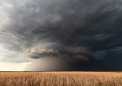 Sábado con lluvias fuertes y granizo grande en el norte peninsular
