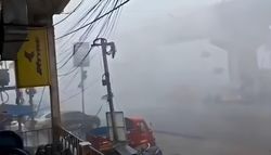 Un reventón húmedo golpea Calcuta, India: vientos de más de 100 km/h, inundaciones y daños importantes; aquí el vídeo