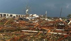 Texas fue azotado por un tornado EF3 que dejó devastación y muerte tras su impacto sobre la ciudad de Mineral Wells
