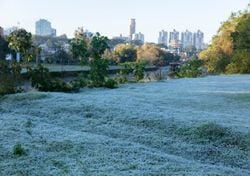 Ar polar derruba temperaturas e traz alerta de geada para 3 estados do Centro-Sul