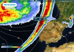 Até 80 mm de chuva: já se dirige para Portugal a frente fria que provocará uma mudança brusca de tempo