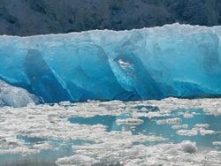 ¿Por qué en la naturaleza hay hielo azul? La explicación de José Miguel Viñas