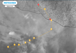 Boris toca tierra entre Guerrero y Oaxaca: mantiene la presencia de tormentones e inundaciones peligrosas