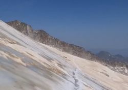 Troppo caldo su Alpi e Pirenei, ghiacciai in stato critico: video
