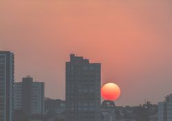 Alerta de calor de até 40°C e umidade relativa de deserto para a próxima semana