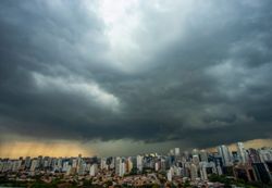 Chuvas se espalham pelo Brasil e há alertas para 21 estados nesta quarta, 25