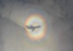 Brasil: fenómeno con colores del arcoíris sorprende a los pasajeros y se vuelve viral en las redes sociales