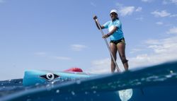 Con la llegada del calor, el SUP se dispara en México: estos son los spots más seguros para remar sin oleaje