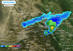 Del calor extremo al hielo, una tormenta sorprende a Monterrey con una copiosa granizada y vientos fuertes