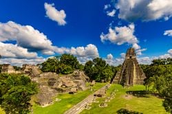 Mucho más que pirámides: lo que la selva de Tikal aún oculta tras mil años de silencio