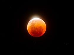 Eclipse lunar total en marzo 2025: fecha, hora exacta y cómo verlo desde México