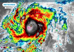 Es categoría 4 frente a Colima y pudiera embestir a Jalisco con ráfagas de 280 km/h