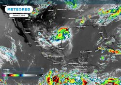 El tiempo en México este fin de semana: Monzón Mexicano y ondas tropicales pegarán con fuerza