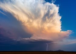 En unas horas las nubes convectivas dejarán lluvias fuertes en estas zonas de la España peninsular