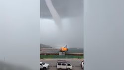 Un embudo gigante directo al puerto de Masbate: las asombrosas imágenes de la manga marina en Filipinas
