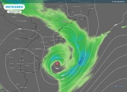 Formação de ciclone traz chuva forte e rajadas de vento no RS, SC e PR