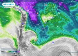 Formação de frente fria impacta o Brasil no início desta semana; saiba o que esperar