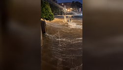 Francia, bajo el agua: las lluvias torrenciales desbordan ríos e inundan varias ciudades en el sureste del país