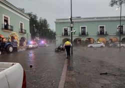 Tormenta con granizo se registra en Tlaxcala y da paso a encharcamientos e inundaciones en diversas zonas