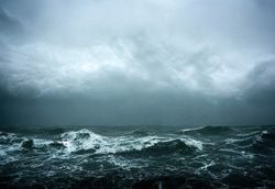 Giovedì 12 febbraio violenta burrasca fra Sardegna e Sicilia: venti a 100 km/h e onde di 6 metri, mareggiata in arrivo