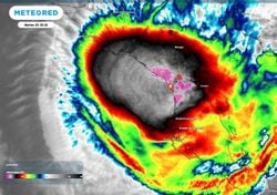 Toca tierra en Comondú, Baja California Sur con vientos de 175 km/h y rachas de 205 km/h