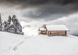 Insolita depressione fredda verso l’Italia, addio definitivo all'estate?