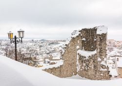 Scontro tra ciclone e anticiclone in Italia, gelo invernale imminente in queste regioni