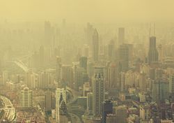 Impressionante neblina de inverno cobre a China graças à poluição