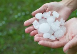 La agitada vida de los granizos