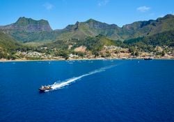 La isla que Robinson Crusoe convirtió en leyenda: descubre este paraíso de trekking y buceo