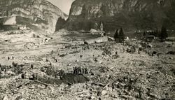 Il disastro in Nepal ricorda il Vajont: 63 anni fa una gigantesca frana provocò una catastrofe sulle Alpi italiane