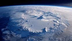 Astrónomos detectan un astro con nubes que evolucionan como en la Tierra