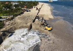 Litoral Norte de Santa Catarina investe em dunas para frear avanço do mar e proteger a orla