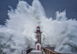 Meteo, attenzione al ciclone di Carnevale, attesi venti molto forti e nuove forti mareggiate con onde alte anche 7 metri