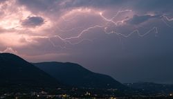 Tempo in miglioramento, ma ancora temporali in Italia questa settimana: ecco dove colpiranno da lunedì 18 maggio