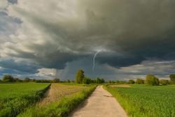 Alerte aux orages parfois violents entre demain et dimanche !