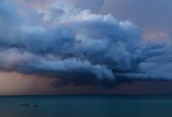 Il modello europeo: fiume atmosferico di grande portata sull'Europa da martedì 10, forte maltempo in Italia