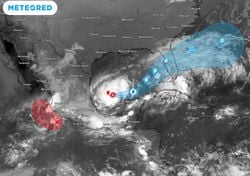 Huracán Milton se dirige peligrosamente a la Península de Yucatan, pudiendo impactar con rachas de más de 240 km/h