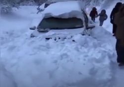 Pakistán: fuerte tormenta de nieve deja más de 20 muertos