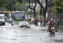 Primeira ZCAS do ano atua no Brasil: volumes de mais 300 mm; saiba quando e onde