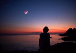 Espectacular alineación de 5 planetas y la Luna: ¿cómo verla este mes?