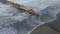 Ressaca atinge praias do RS e interdita pontos turísticos; veja imagens
