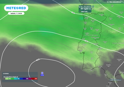 Reta final da semana com rio atmosférico e fluxo de nordeste: eis o que esperar do tempo em Portugal