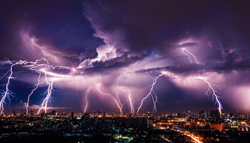 Risco de tempestades severas abrange 6 estados nos próximos dias